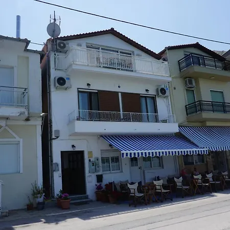 Kiki'S Seaview House Apartman *