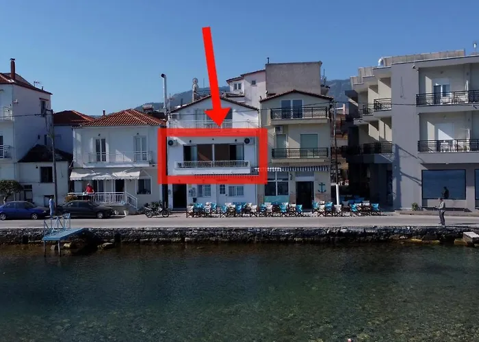 Kiki'S Seaview House * Liménasz