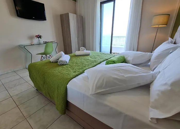 Kiki'S Seaview House Apartman
