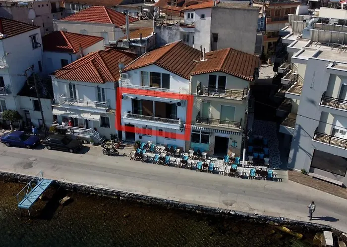 Kiki'S Seaview House Apartman Liménasz